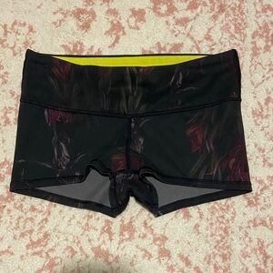 Floral lululemon shorts RARE